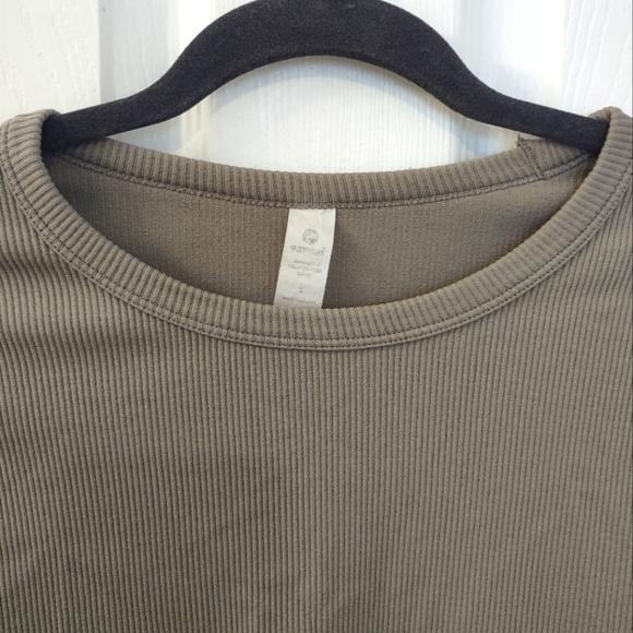Athleisure Taupe Long Sleeve Ribbed Top Size L - Picture 3 of 5